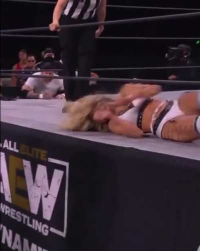 Get your fat ass back in that ring, Tay!