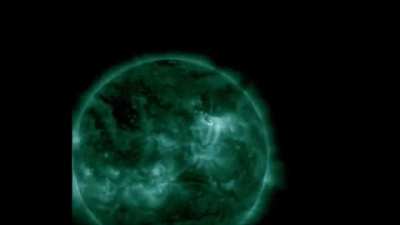 This is the X5.1 solar flare (strongest of 2025) that erupted yesterday. The resulting G4 geomagnetic storm is hitting Earth right now, causing auroras as far south as Alabama.