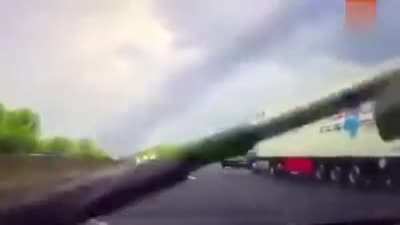 Мокрая дорога