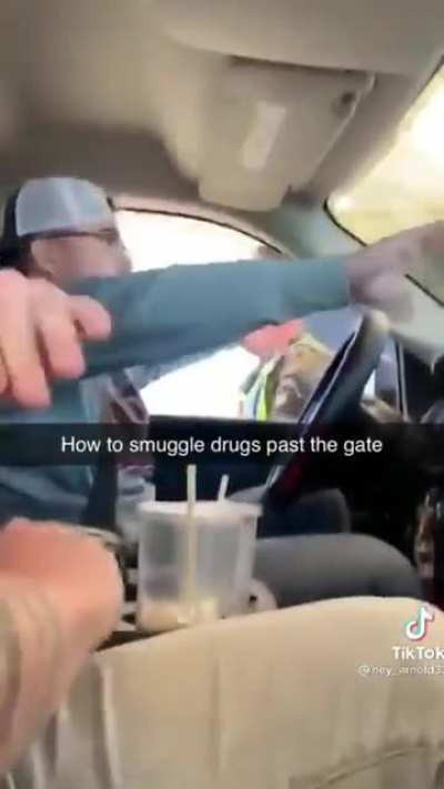 At least the gate guard doesn&rsquo;t have the &ldquo;kill me now&rdquo; face you usually see.