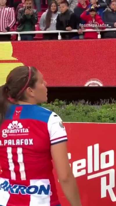 Regres&oacute; con todo 🍑👅