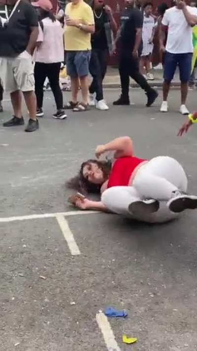 Women slaps the wrong one