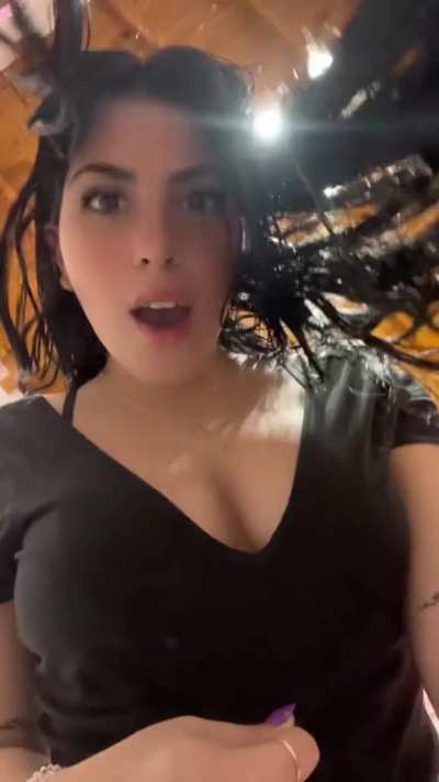 This sweet slut can&rsquo;t wait for your load😋💗