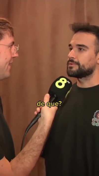 ¿Me abrazas?