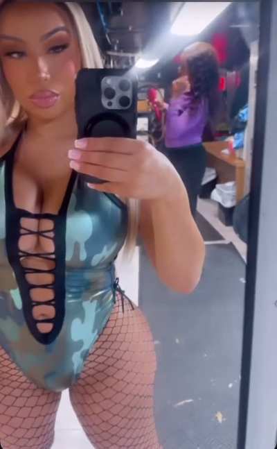 🤩