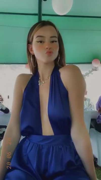 Cleavage 😍😍