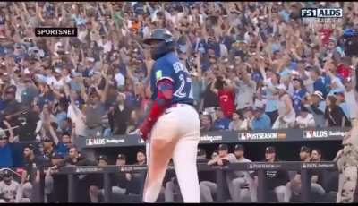 Vladimir Guerrero Jr&rsquo;s grand slam, bat flip then zoom on Max Fried who just got pulled and is responsible for 2 of the base runners.