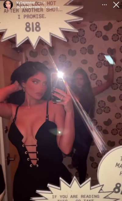 baddie in black 4