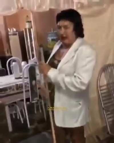 sempre quando vejo esse v&iacute;deo eu quebro demais