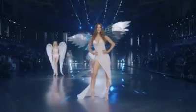 Barbara walking in the Victoria&rsquo;s Secret Fashion Show (October 15th 2024)