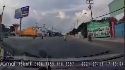 Moped idiot