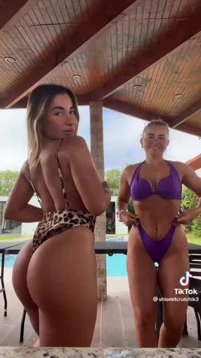 daughter and her mom