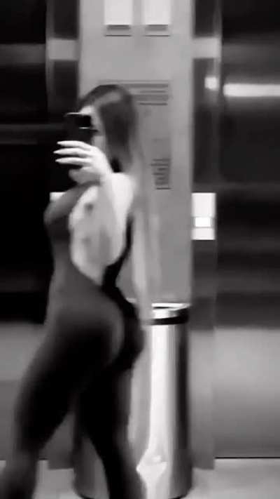 💪🍑