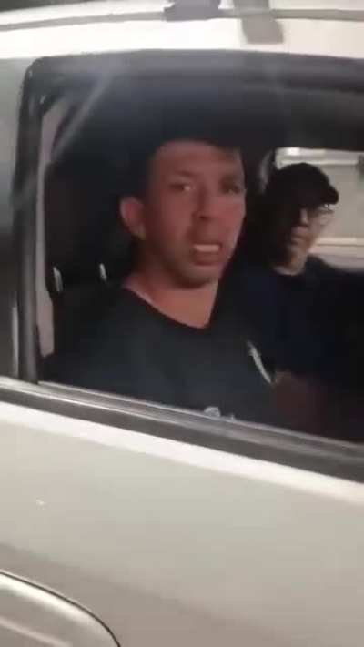 Gonnet: Una comerciante encaró al hombre que le robó 25.000 pesos del mostrador y su papá tuvo que pagar el dinero