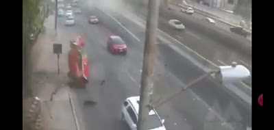 Car flies after driver tries to take the exit ramp at the last second