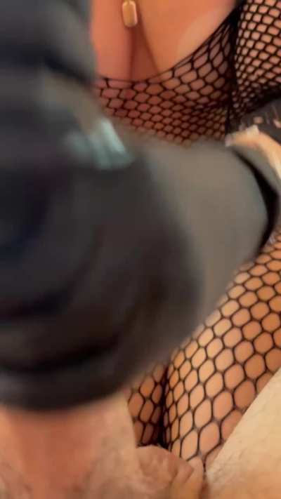 I&rsquo;m only a slut when it comes to latex gloves