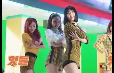 Jihyo, Nayeon &amp;amp; Momo are practising (ft. Tzuyu)