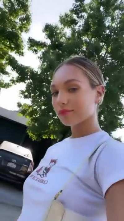 One look and she makes me hard.