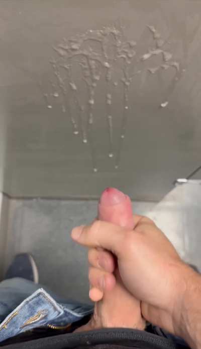 pent up at work, had to blast the bathroom stall 💦 💦 😈