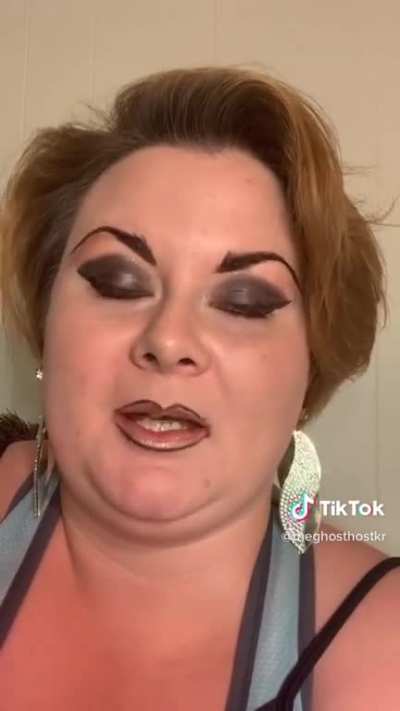 This lady can say the N-word bc the ghost of Michael Jackson lives inside of her and she&rsquo;s married to him