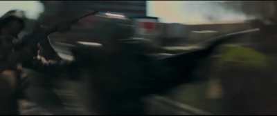 The Kryptonians never did anything as cool as this in The Flash movie...