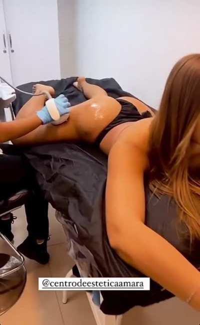 Whatta delicious whore to anal fuck non-stop until she squirts like crazy! 🔥🍑💦