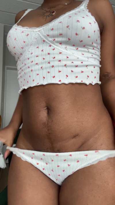 My African genetics on my petite body&amp;gt;