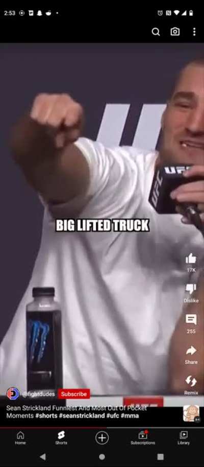 One minute of Sean Strickland being completely out of pocket 