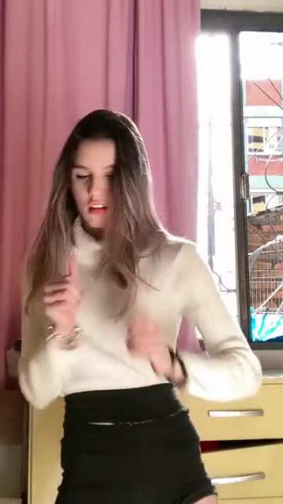 tits bouncing