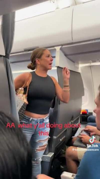 Woman on plane claims flight attendant isn&acirc;t real