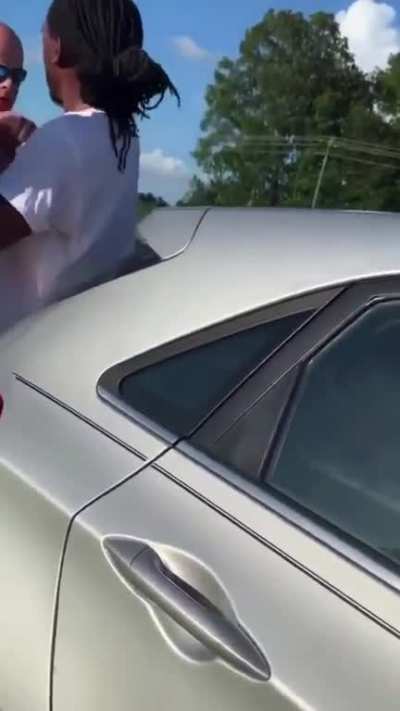 Man resists arrest and gets bodyslammed