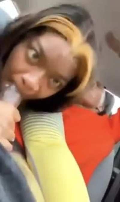 😳