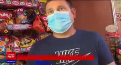 Supărat că a pierdut la păcănele, un oltean a plecat cu aparatul. "Am zis: mergi cu mine!"