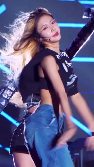 Yoohyeon 🖤