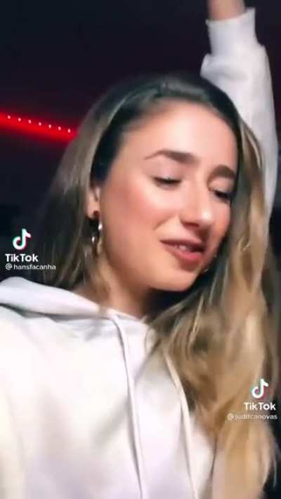 Hola chikilla
