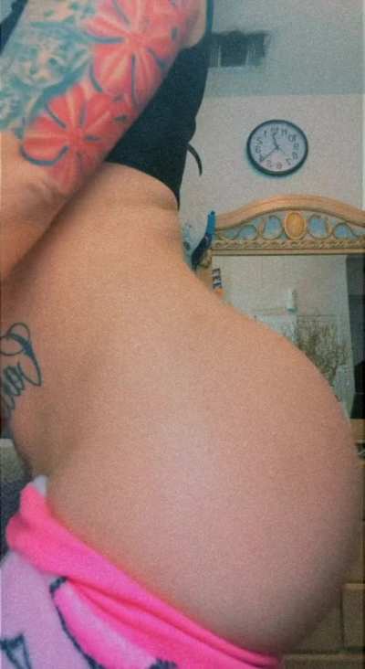 Tatted pawg