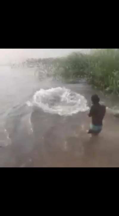 Please don't try swimming in Rivers. 📌Maun.