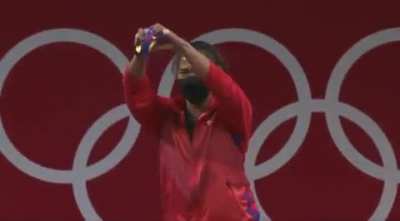 Hidilyn Diaz makes history for the Philippines by winning its first ever Olympic gold medal for the country! Hidilyn also set the Olympic Record for Women&rsquo;s 55kg by lifting a combined weight of 224kg (494lbs) over her head.