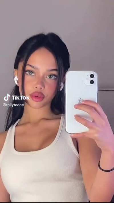 Damn those lips