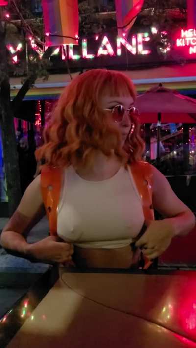 before the waiter comes back [GIF]