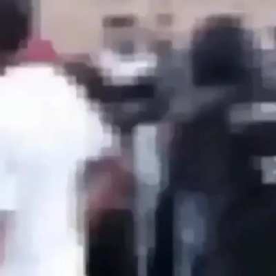 Mat&iacute;as bailando shuffle cndo el chat pon&iacute;a skeletonpls