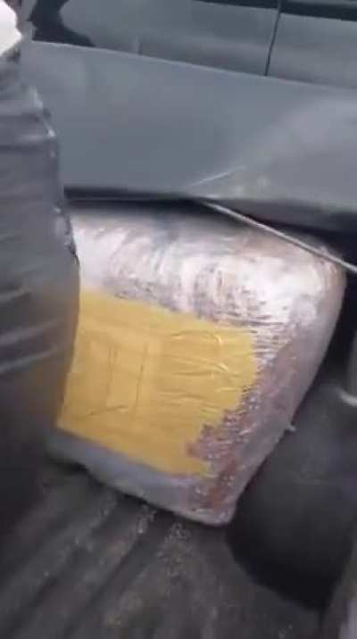 [As Received] Inspector Leruo refused a R10,000 bribe &amp;amp; arrested a suspect with R800K worth of dagga.
