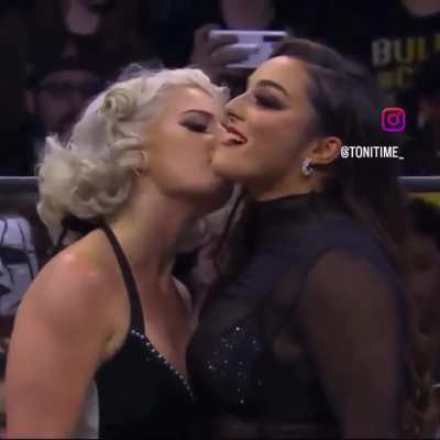 Toni smells Deonna