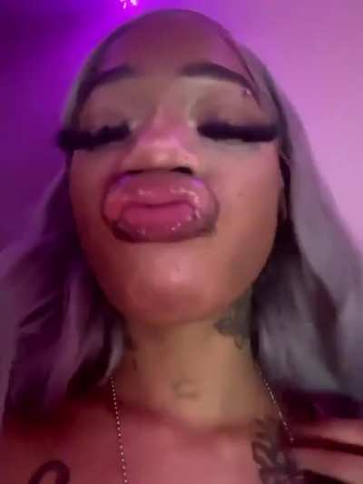 👄