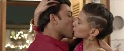 AMYRA DASTUR ALL KISSING SCENES FROM RAJMA CHAWAL