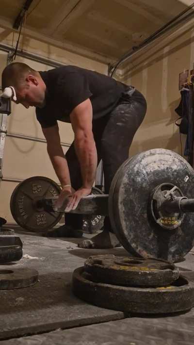 Finally got a saxon bar. 209 and 219lb on the 3"
