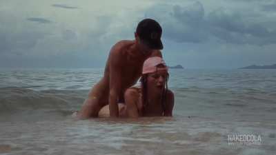 Sex in the waves