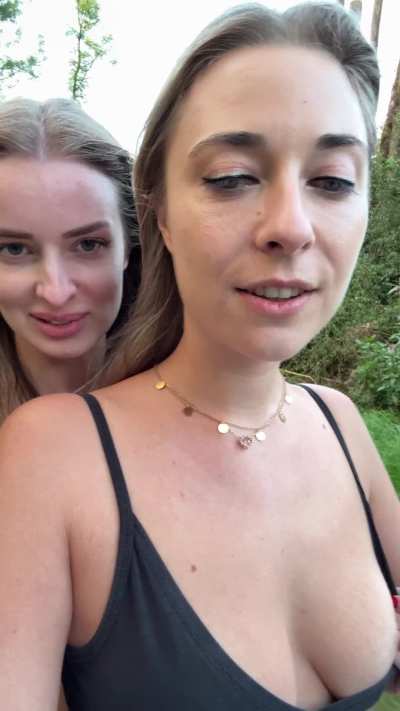 titties raus auf der vespa
