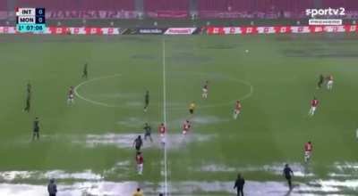 O jogo de polo aqu&aacute;tico entre Internacional x Monsoon
