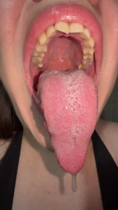 It's so long and slimy that you'd surely love to feel it all over your body...